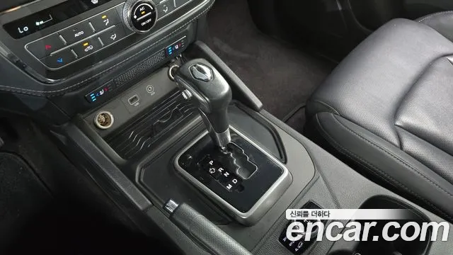 KGM Rexton 2019 thumb 10