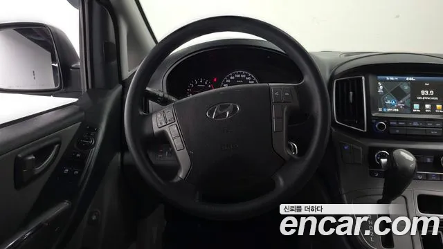 Hyundai Staria 2018 thumb 4