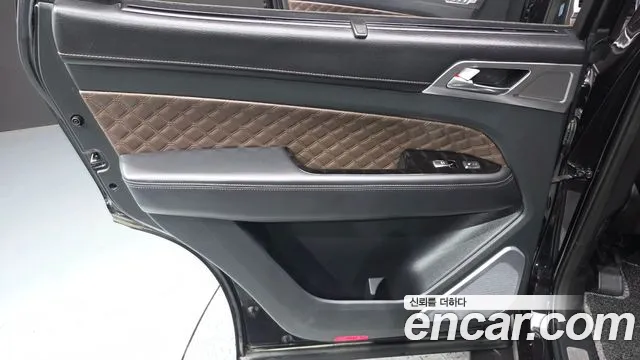 KGM Rexton 2021 thumb 8