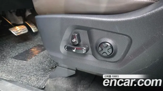 KGM Rexton 2021 thumb 6