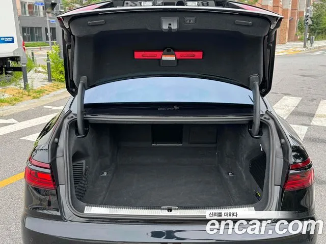 Audi S8 2020 thumb 3