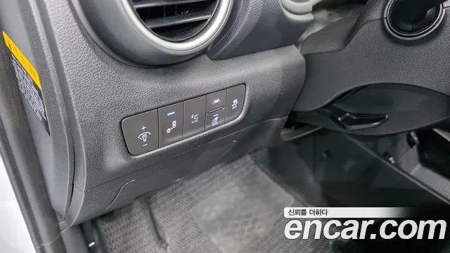Hyundai Kona 2018 thumb 3