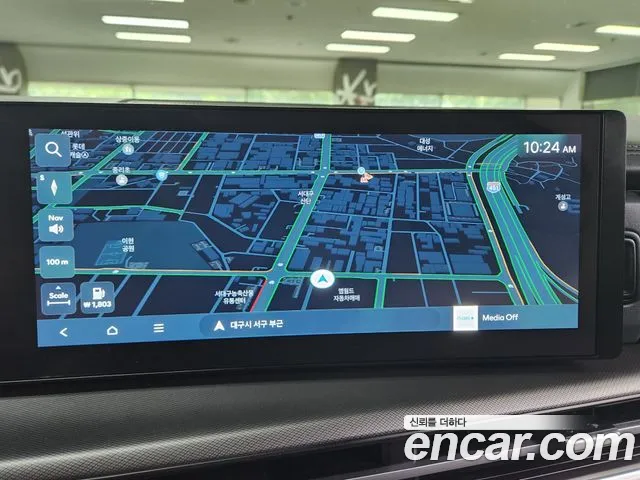 Hyundai Santa Fe 2023 thumb 9