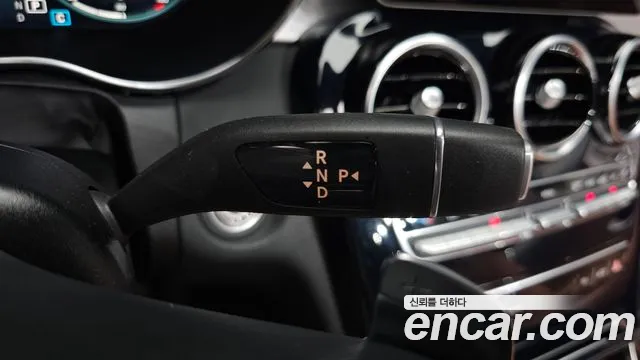 Mercedes-Benz C-Class 2020 thumb 10