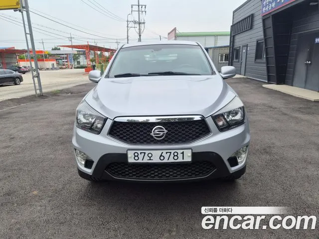KGM Korando 2013 thumb 7