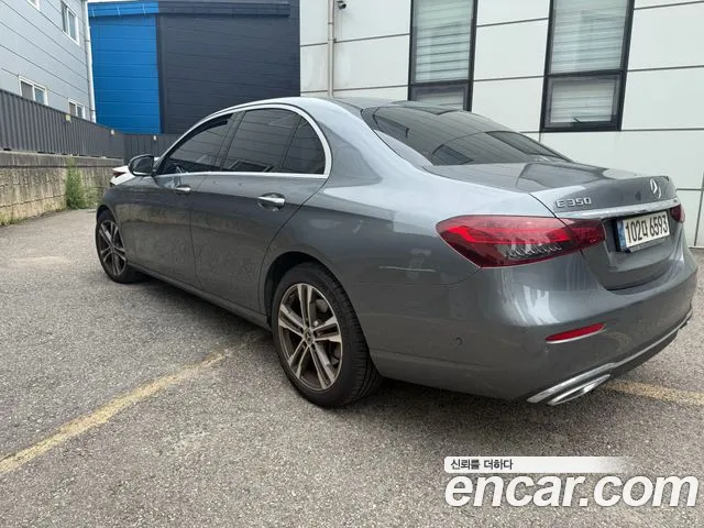 Mercedes-Benz E-Class 2021 thumb 9