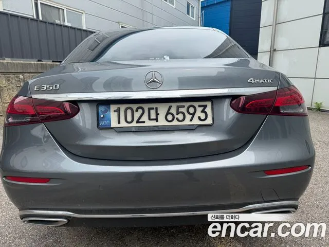 Mercedes-Benz E-Class 2021 thumb 4