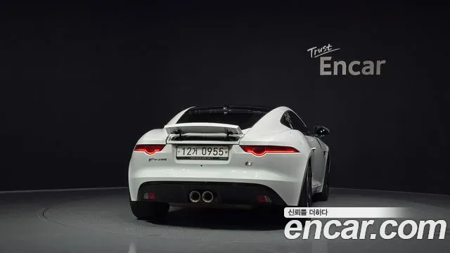 Jaguar F-Type 2015 thumb 10