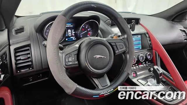 Jaguar F-Type 2015 thumb 9
