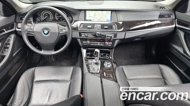 BMW 5 серии 2012 thumb 2