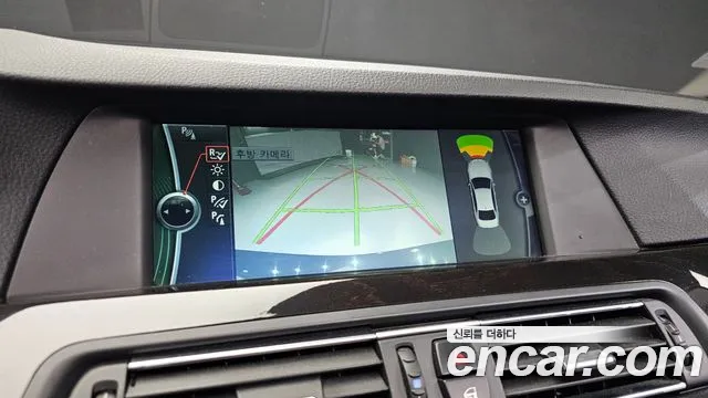BMW 5 серии 2012 thumb 11