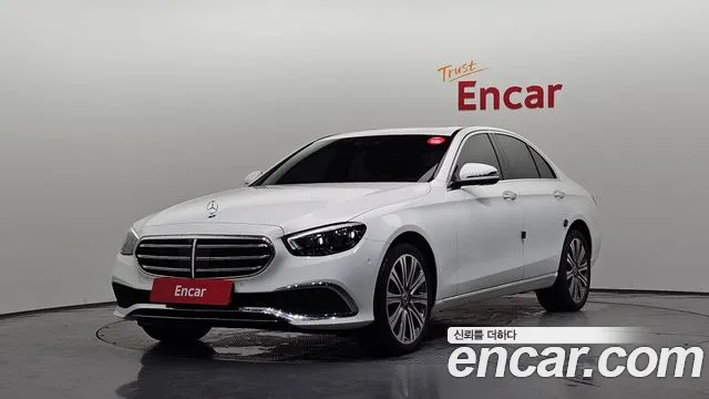 Mercedes-Benz E-Class 2023 thumb 6