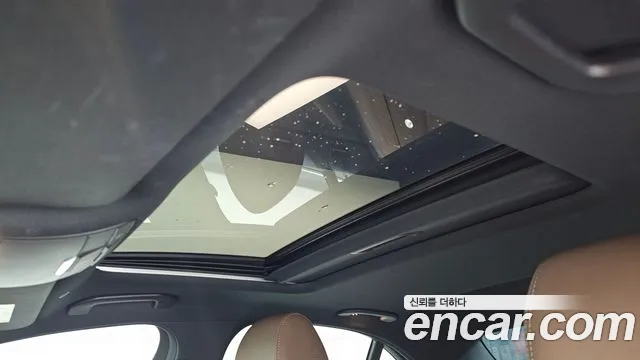 Mercedes-Benz E-Class 2023 thumb 3