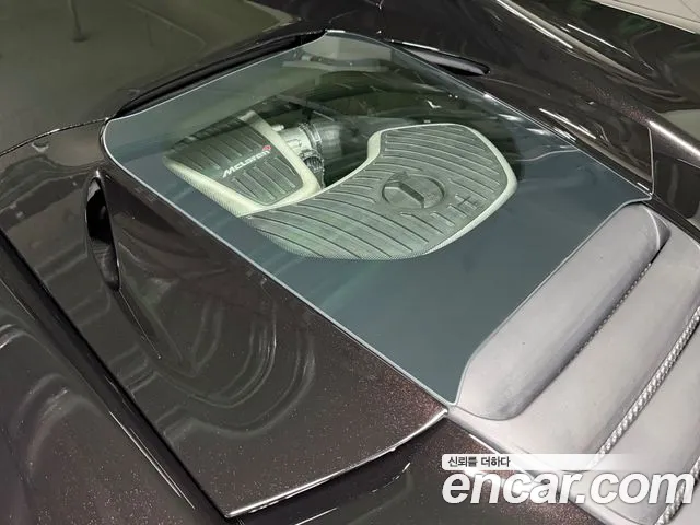 McLaren 650S 2015 thumb 3