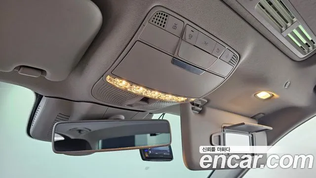 Mercedes-Benz E-Class 2017 thumb 4