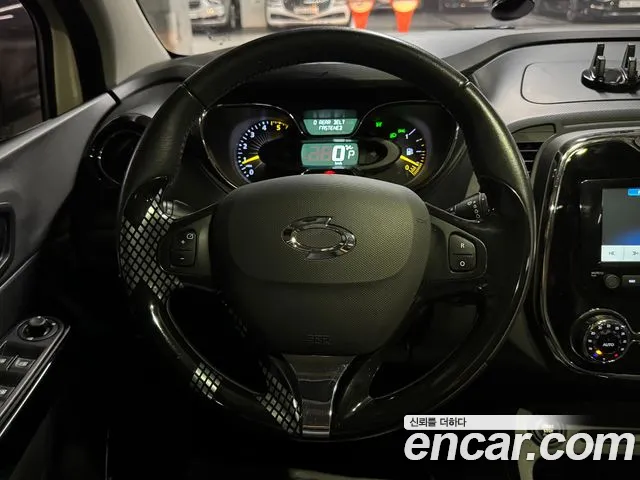 Renault QM3 2015 thumb 4