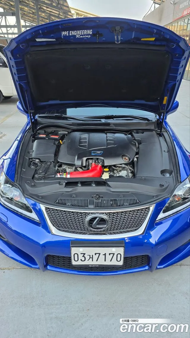Lexus IS F 2010 thumb 5