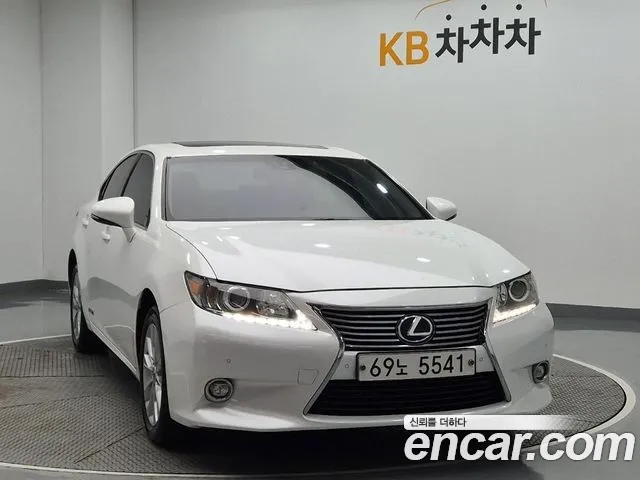 Lexus ES 300h 2013 thumb 2