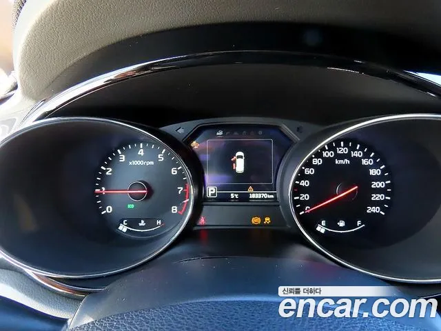 Kia Carnival 2017 thumb 8