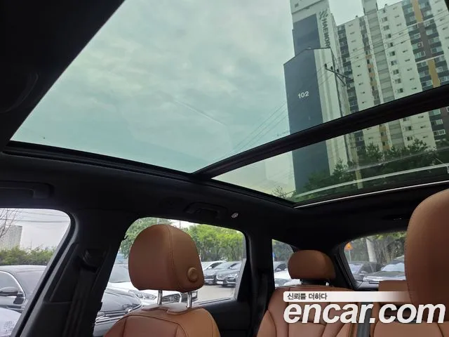 Audi Q7 2023 thumb 5