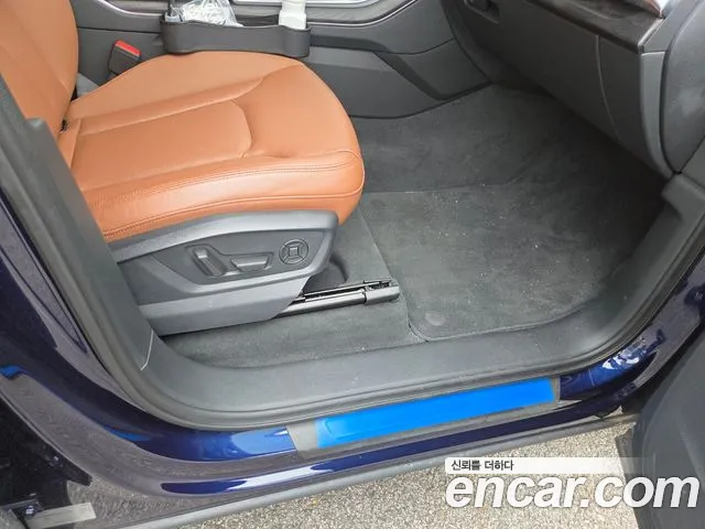 Audi Q7 2023 thumb 6