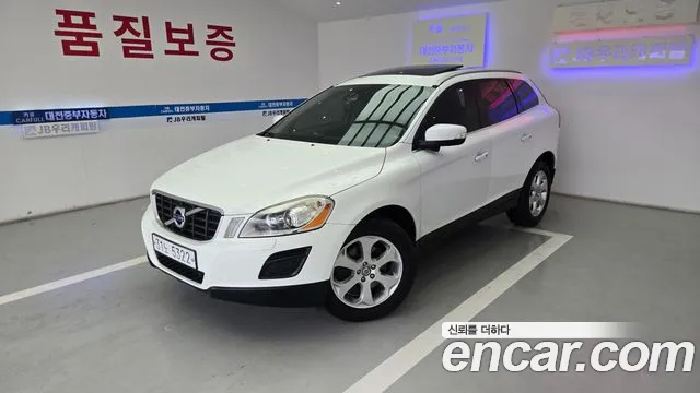 Volvo XC60 2011 thumb 7