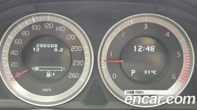 Volvo XC60 2011 thumb 5