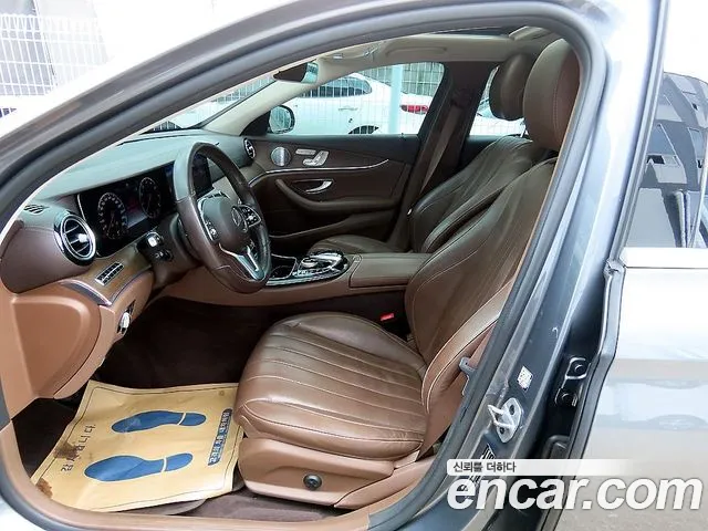 Mercedes-Benz E-Class 2018 thumb 8