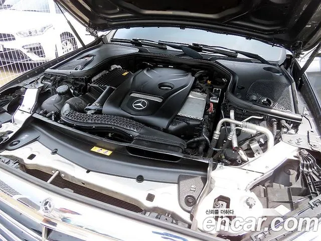 Mercedes-Benz E-Class 2018 thumb 5