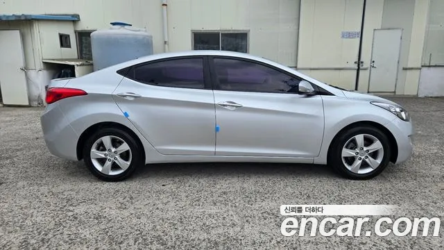 Hyundai Avante 2011 thumb 3