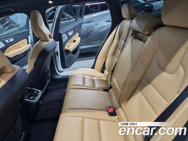 Volvo V60 2023 thumb 10