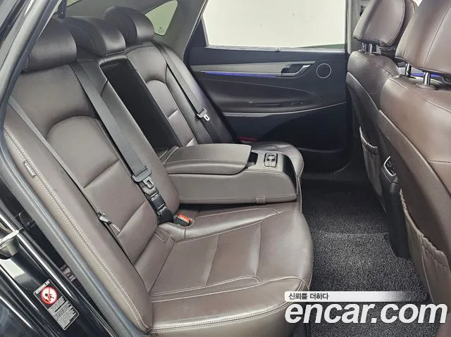 Hyundai Grandeur 2017 thumb 3