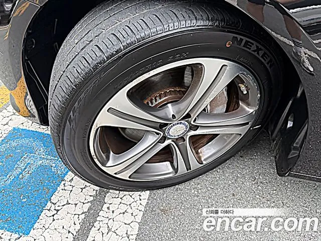 Mercedes-Benz E-Class 2016 thumb 3