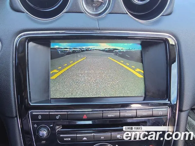 Jaguar XJ 2014 thumb 6