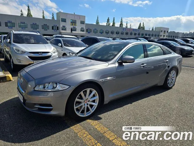 Jaguar XJ 2014 thumb 5