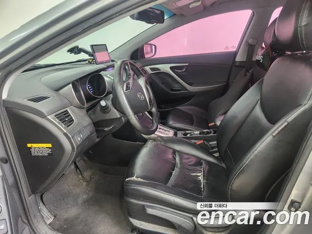 Hyundai Avante 2012 thumb 6
