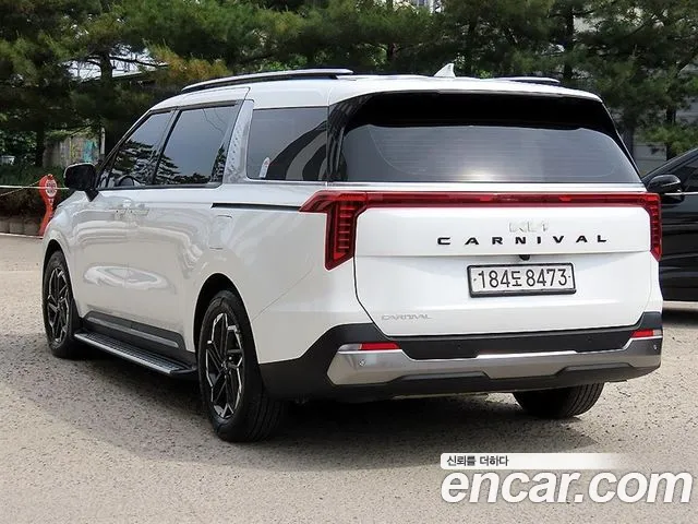 Kia Carnival 2023 thumb 12
