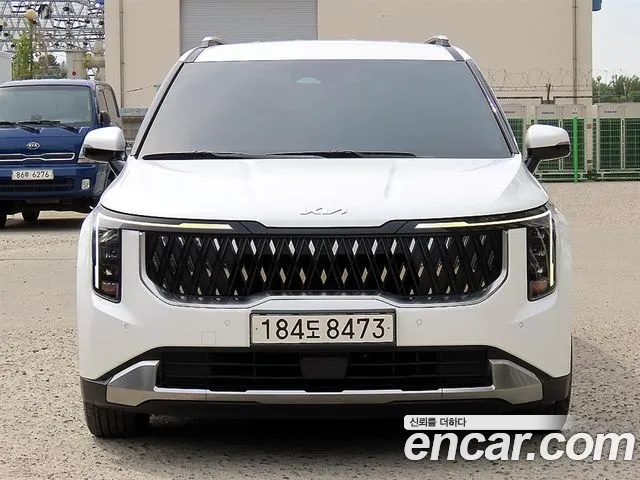 Kia Carnival 2023 thumb 6