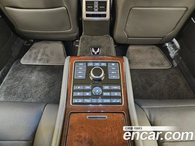 Hyundai Equus 2015 thumb 2