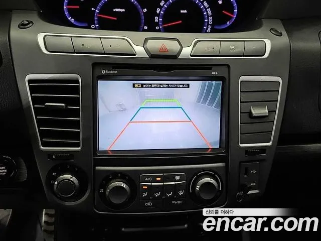 KGM Korando 2016 thumb 8