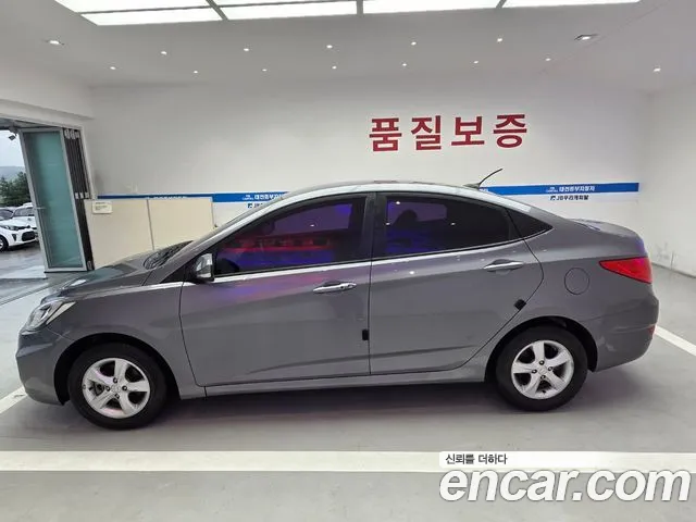Hyundai Accent 2013 thumb 8