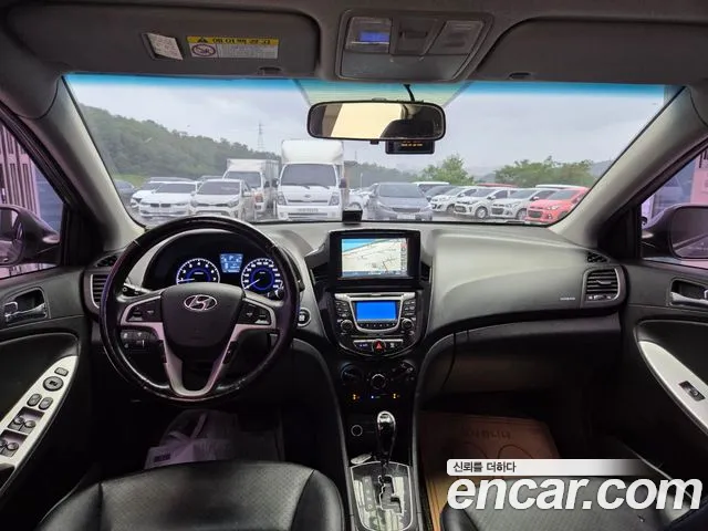Hyundai Accent 2013 thumb 12