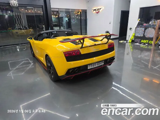 Lamborghini Gallardo 2011 thumb 5