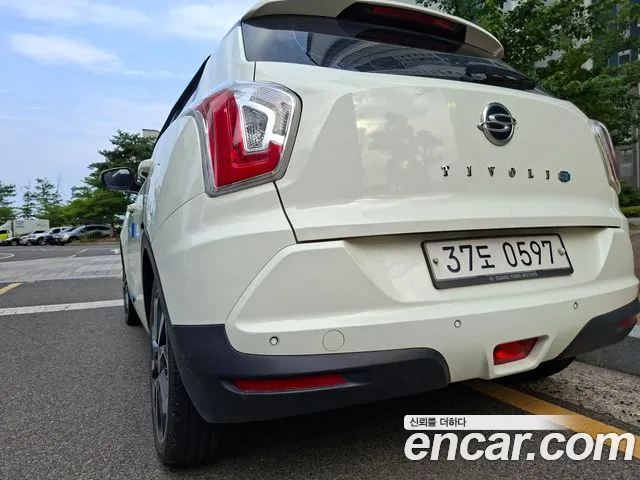 KGM Tivoli 2016 thumb 4