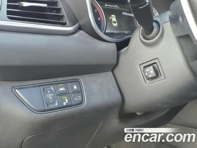 Genesis G70 2018 thumb 10