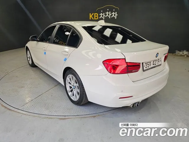 BMW 3 серии 2017 thumb 4