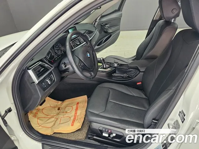 BMW 3 серии 2017 thumb 10