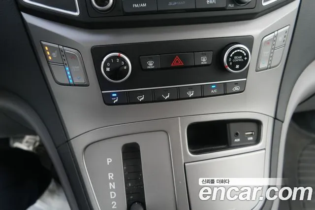 Hyundai Starex 2017 thumb 9
