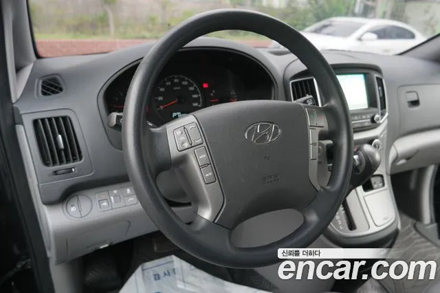 Hyundai Starex 2017 thumb 12
