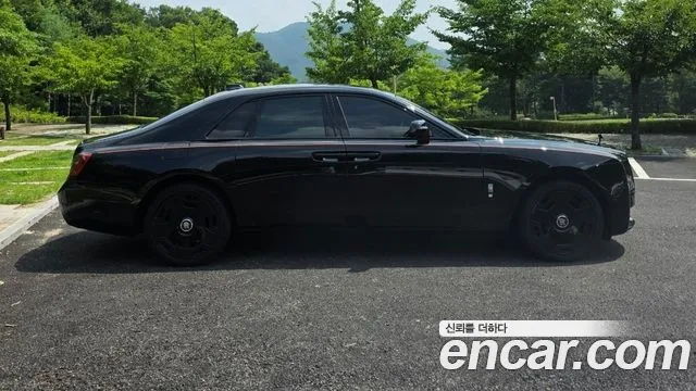 Rolls-Royce Ghost 2021 thumb 11